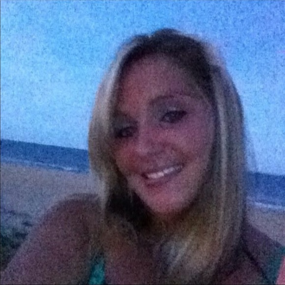 Meet your Posher, J.J - Picture 2 of 4